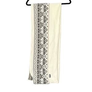 Muk Luks Knit Scarf With Pockets Approximately 22 X 60 inches